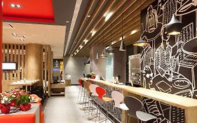 Hotel Ibis Moscow Centre Bakhrushina